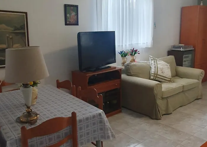 דירה Meli's House By Alp Hospitality Services *
